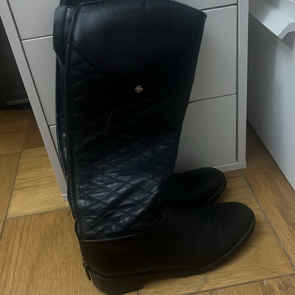 Tory Burch Women’s Black Riding Boots Size 8.5 - Picture 4 of 5